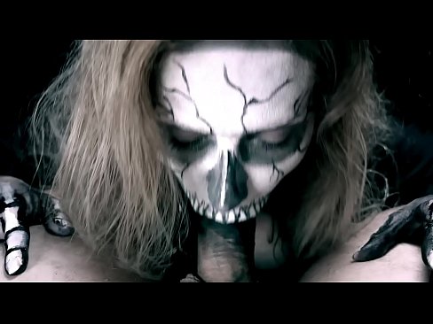 ❤️ Demon djevojka siše kurac svojim crnim ustima i guta spermu. Domaći porno na hr.sexvideosex.top ❤