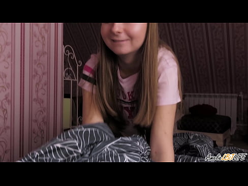 ❤️ Blondie duboko siše svog BFF-a i dobiva spermu u usta Domaći porno na hr.sexvideosex.top ❤